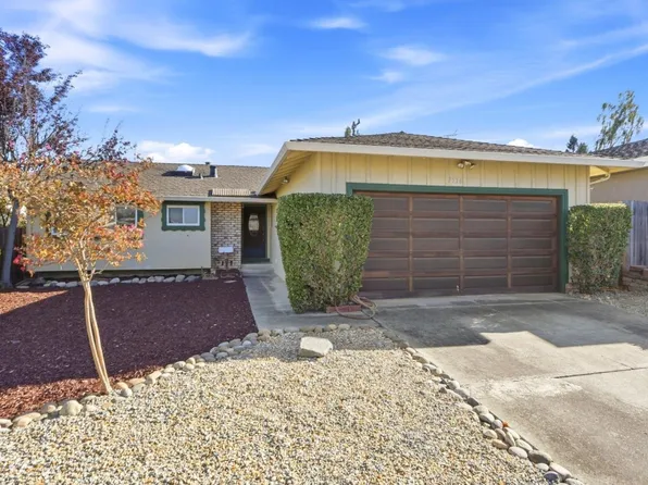 7536 Dumas Dr, Cupertino, CA 95014