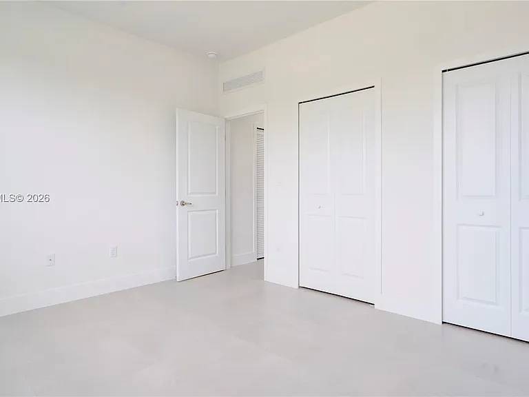 SW 96th Ct — Photo 9