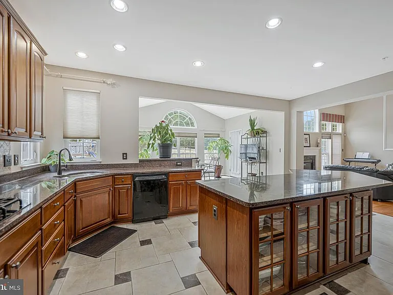 1117 Horizon View Pl — Photo 15
