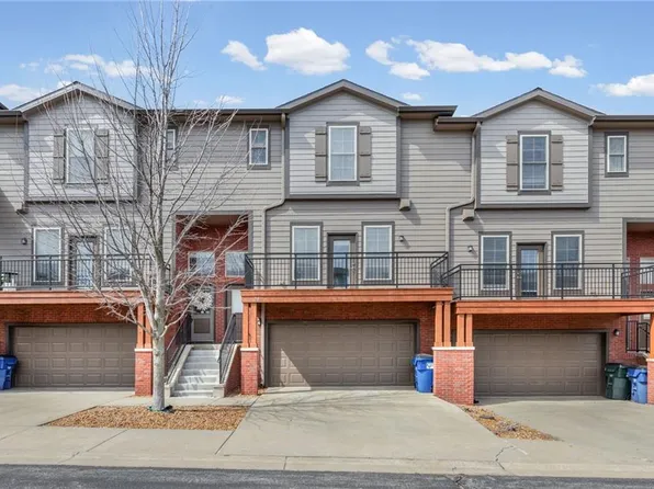 5245 Overland Dr #B24, Lawrence, KS 66049