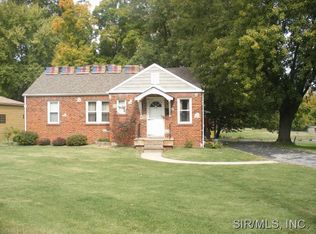302 Circle Dr, Collinsville, IL 62234