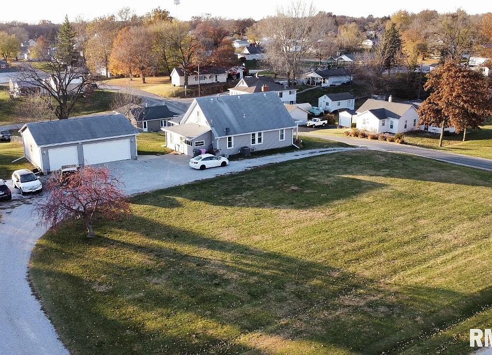 1st image of 105 1st St