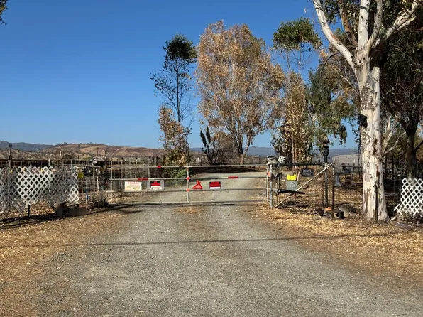2777 Ranchito Dr, La Grange, CA 95329