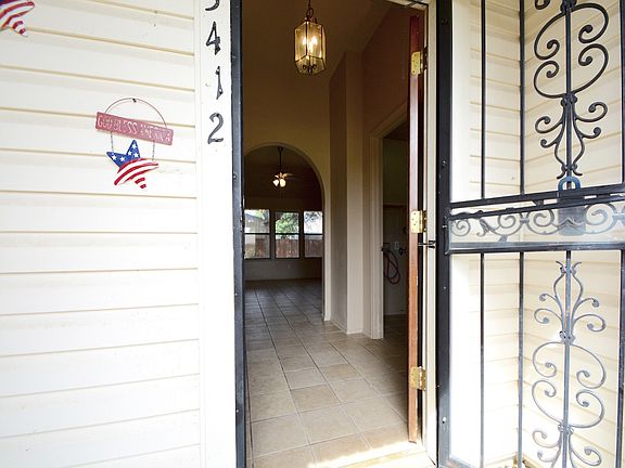 5th image of 3412 Misty Valley Dr