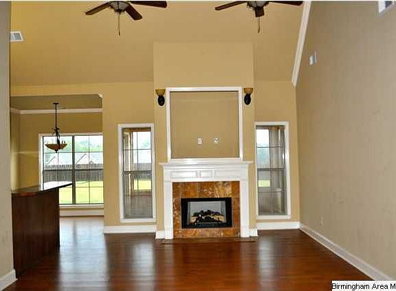 2nd image of 114 Farmingdale Dr