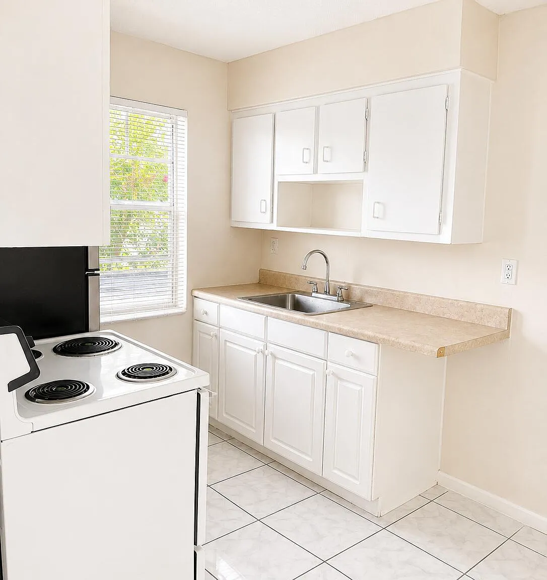 2 bed, 1.0 bath, 750 sqft, $1,749 — Photo 4
