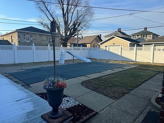 2nd image of 1518 Sixth Street