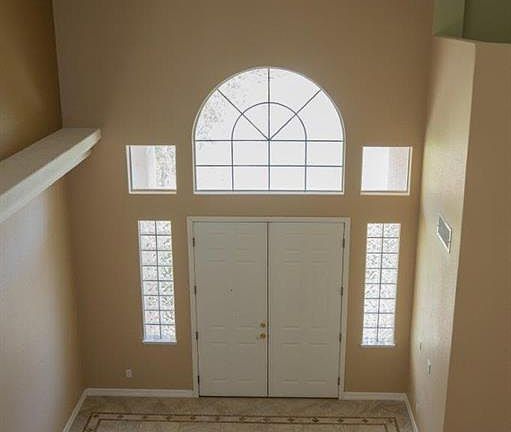 5th image of 244 Molly Ct