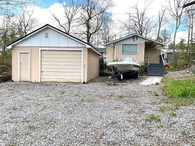 1st image of 488 Kennedy Dr