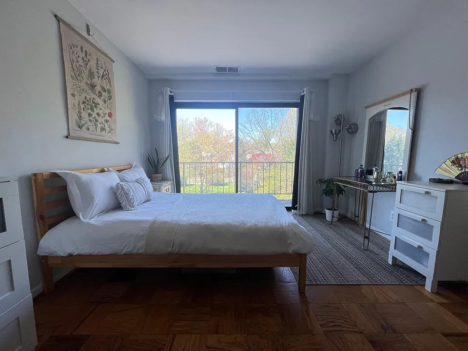 575 Thayer Ave #407