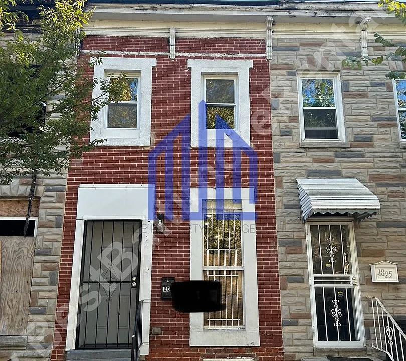 1823 Ramsay St