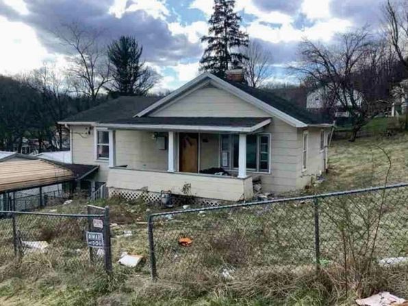 49 3rd St, Carolina, WV 26563