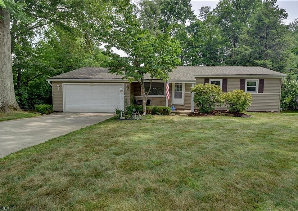 1st image of 1613 Lancaster Dr