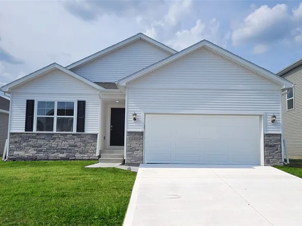 1017 Michael St SE, Bondurant, IA 50035