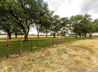 202 Beicker Rd, Seguin, TX 78155