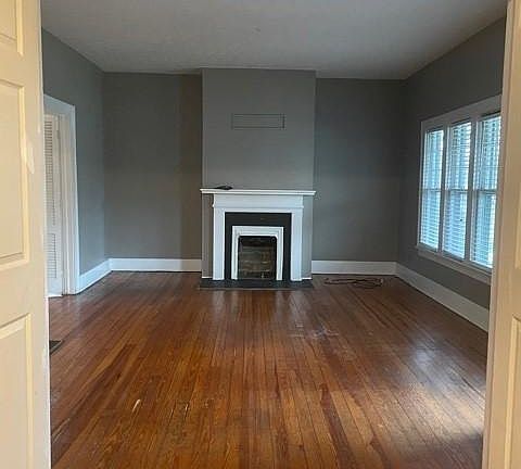 5th image of 1122 Nutwood St