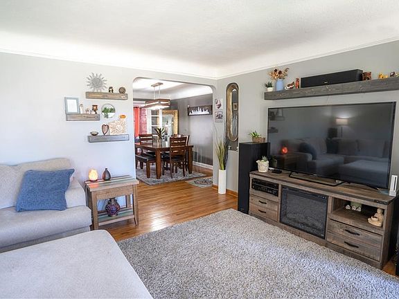 2nd image of 3059 Jeanne Dr