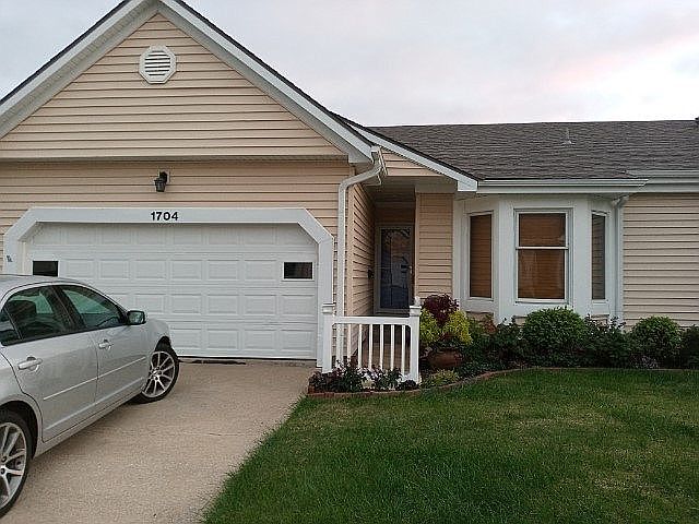 1st image of 1704 Westbury Ln