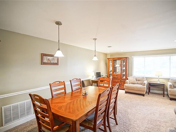 3rd image of 1023 Independence Dr