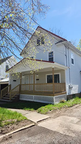 905 Irving St #1 Photo 1