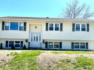 1 Sunrise Ln, Lewiston, ME 04240