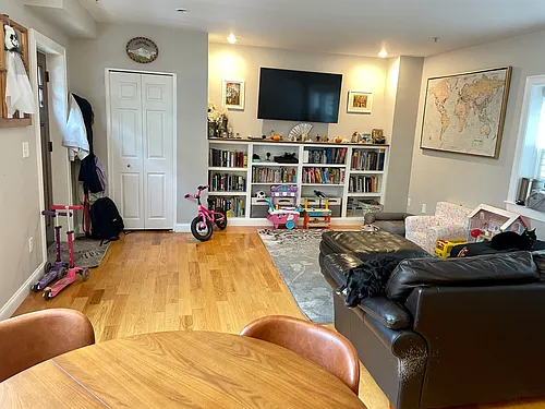 11 Oakland St #11 Photo 1