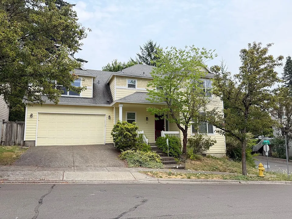 184 SW 105th Ter