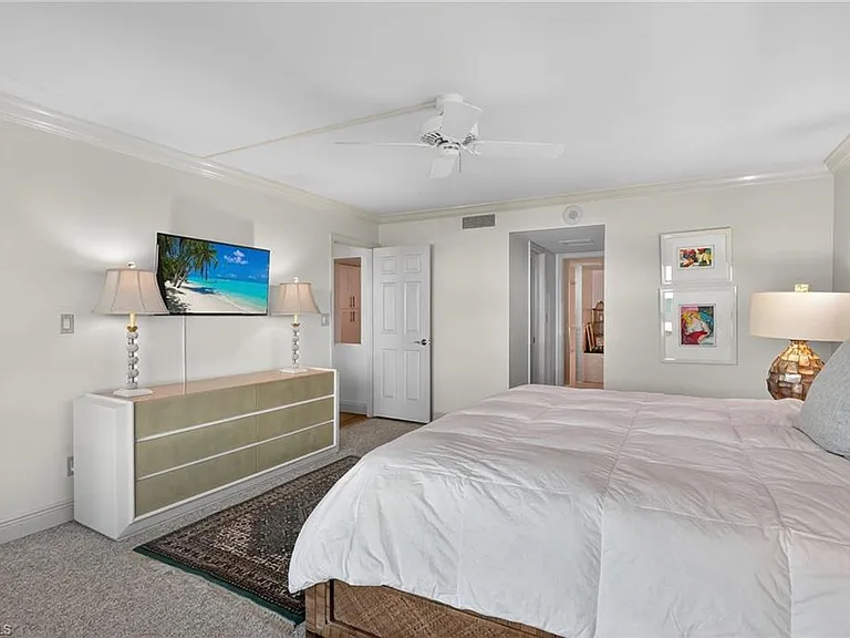 2400 Gulf Shore Blvd N #603 — Photo 20