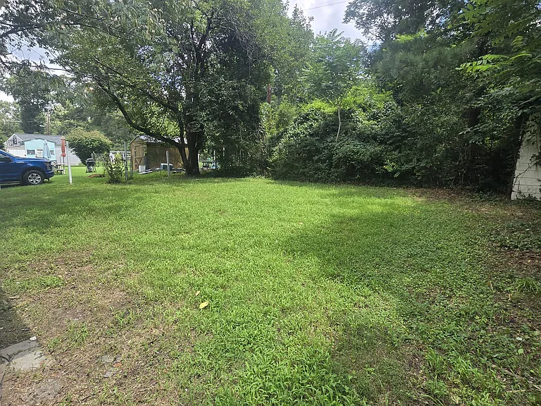 1025 Bradley Ln — Photo 19