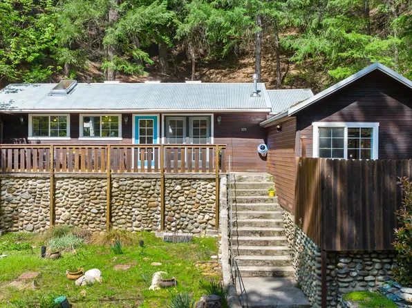525 Main St, Downieville, CA 95936