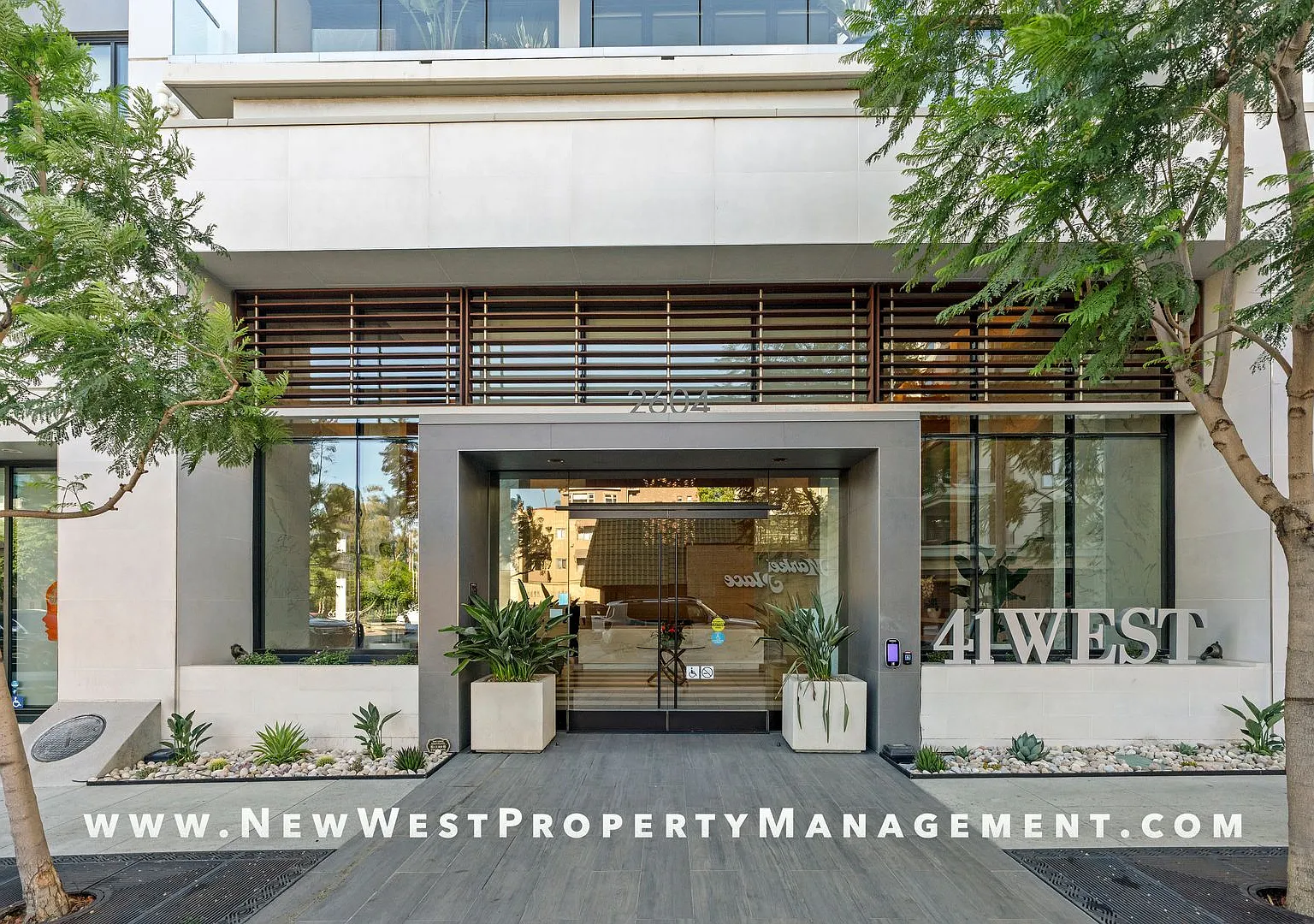 2604 5th Ave — Photo 3