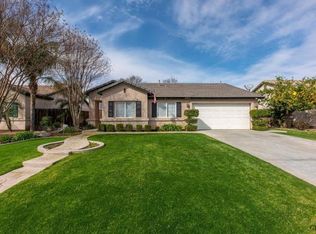 4311 Fairmount Park Dr, Bakersfield, CA 93312