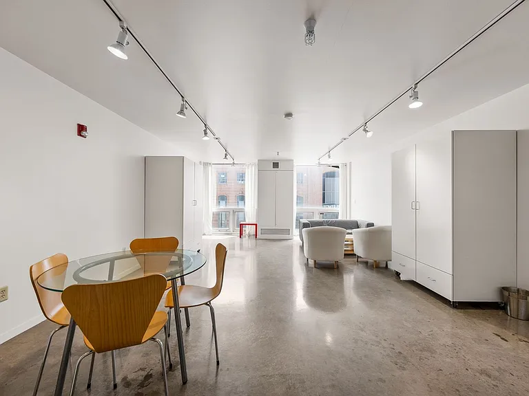 Vogel House Apartments — Photo 5