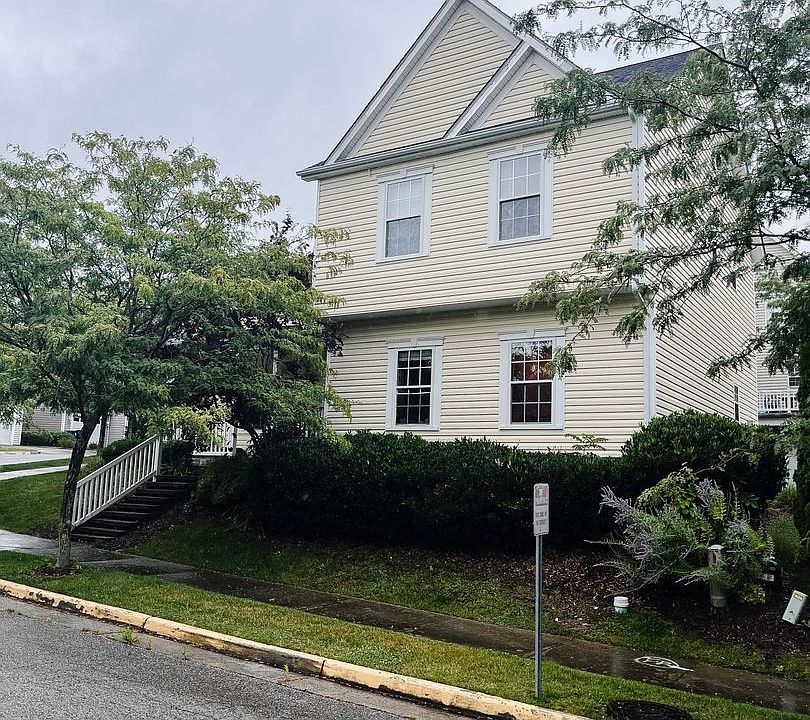 1st image of 350 Courtney Cir