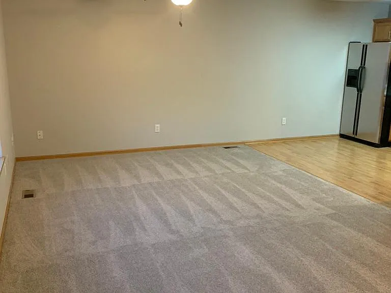 1267 SE Village View Ln — Photo 3