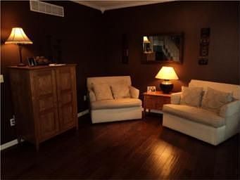 3rd image of 650 River Dr