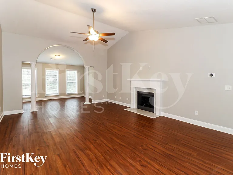 214 Falling Leaf Ln — Photo 4