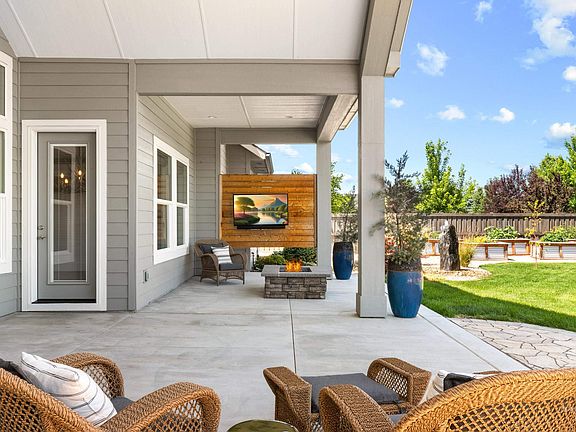 5th image of 2288 N Fountainhead Way