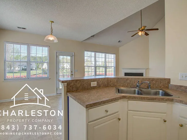 533 Tribeca Dr — Photo 8