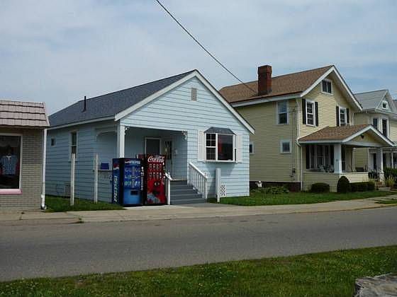 1st image of 3965 Central Ave