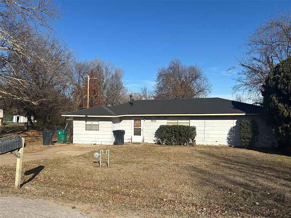 1st image of 3035 NE 29th St
