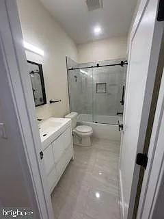 649 N 15th St #3 — Photo 8