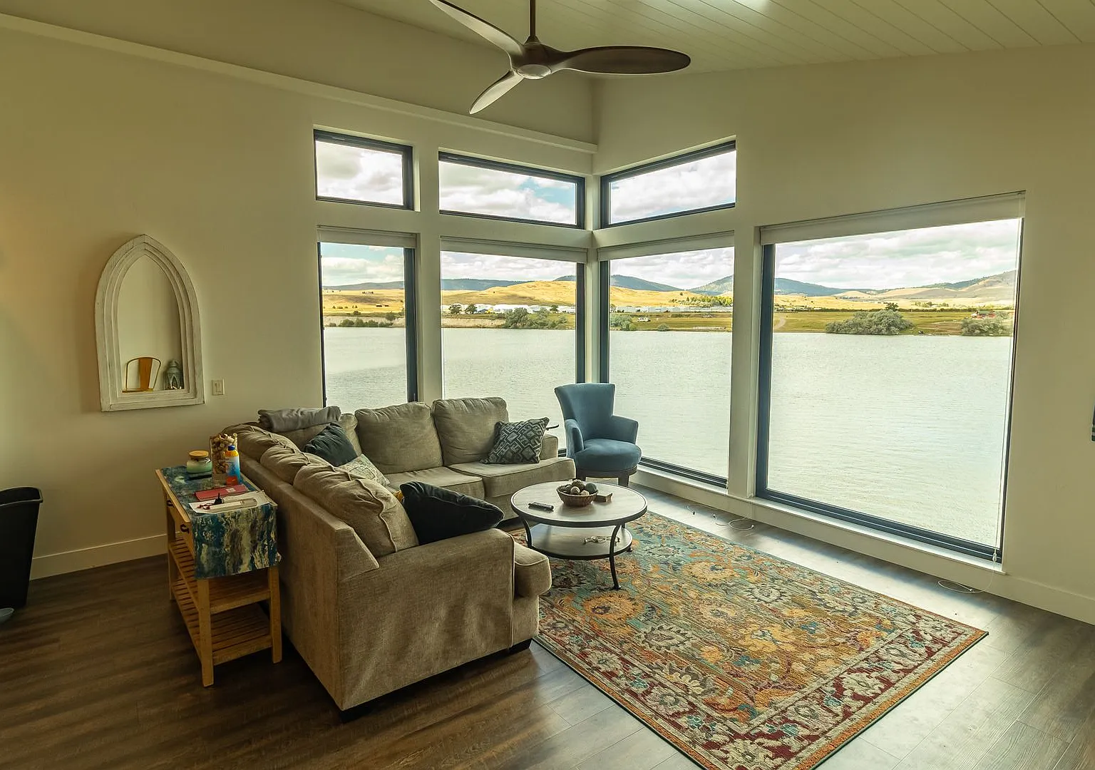 Jones - Fully Furnished Condo on the River Available Mid Sept - Mid May Only — Photo 1