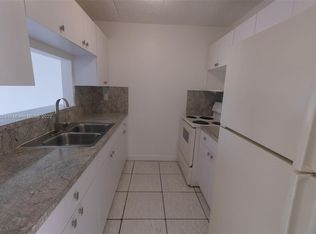 2725 W Okeechobee Rd #46, Hialeah, FL 33010