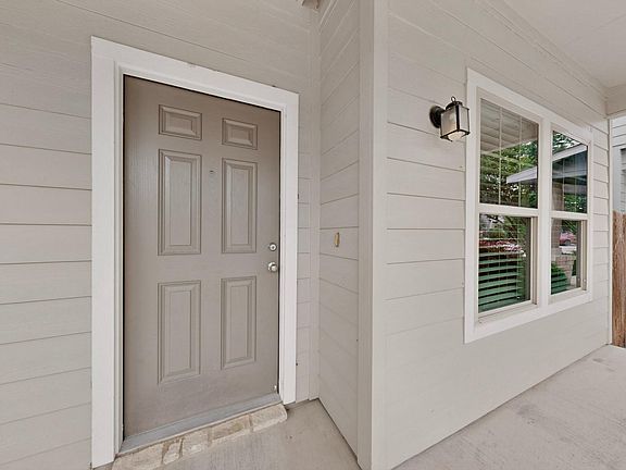 3rd image of 4619 Inicio Ln