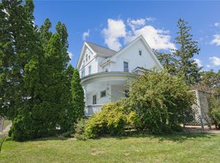 3018 1st Ave NW, Cedar Rapids, IA 52405