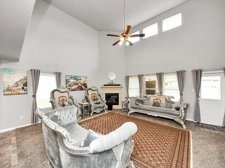 2918 Silverhorn Ln — Photo 25