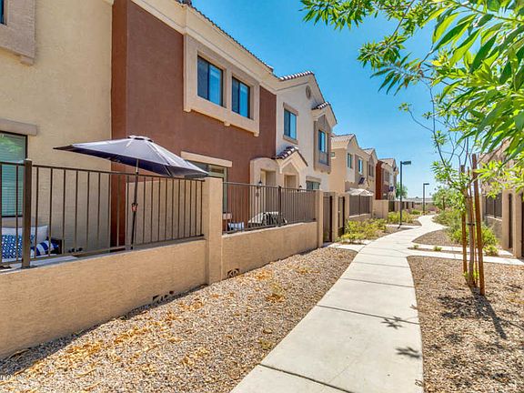 2nd image of 125 N Sunvalley Blvd #106