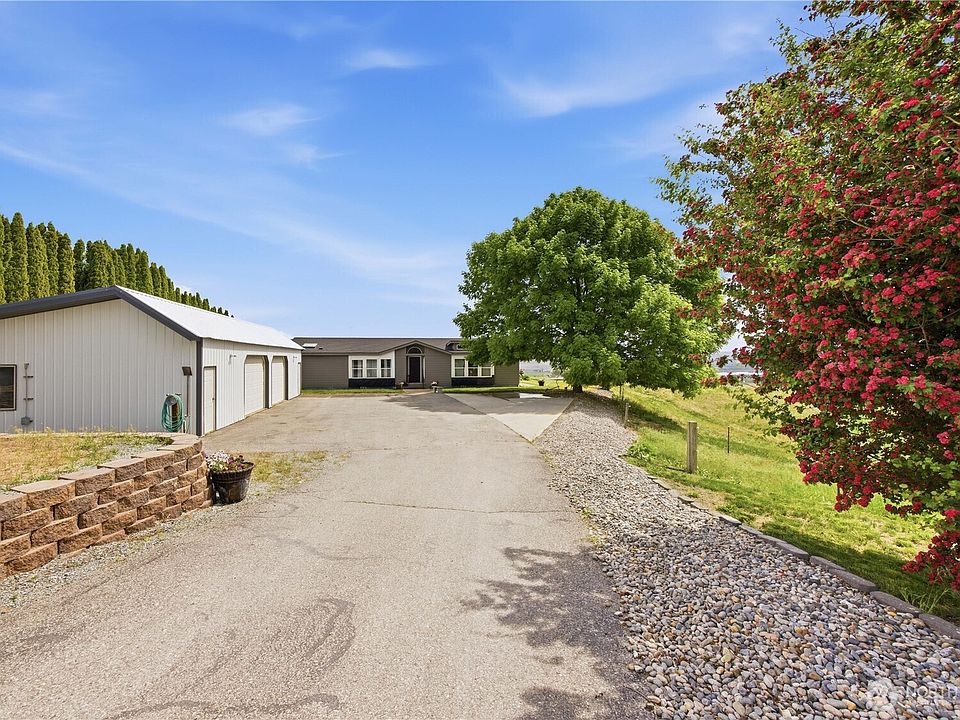 1st image of 66 Lakeview Way