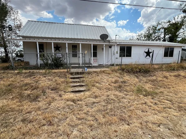 541 E 3rd St, Baird, TX 79504